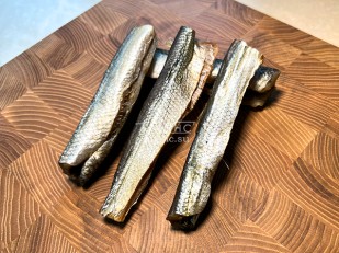 Кета (подкопченная) соломка: Корюшка вяленая (тушка)