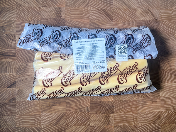 Сыр 1 кг ГОРНЫЙ СЫРОВАР (Балыковый копчёный) в Энгельсе