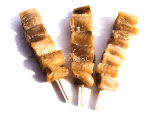 Ведро Ржаные гренки со вкусом Сметана зелень (1 кг): Шашлычок из сома холодного копчения